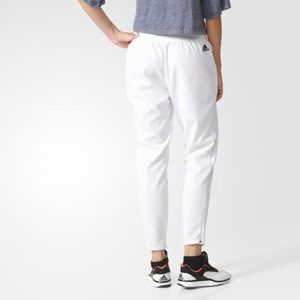 NEW ADIDAS Women’s 3-stripe tapered pants